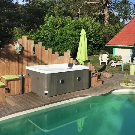 Les Hotes Landes Bed & Breakfast 4*