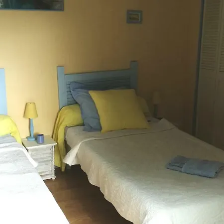 לינה וארוחת בוקר Les Hotes Landes