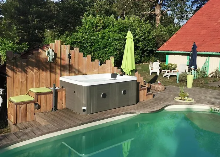 Les Hotes Landes Nocleg ze śniadaniem 4*